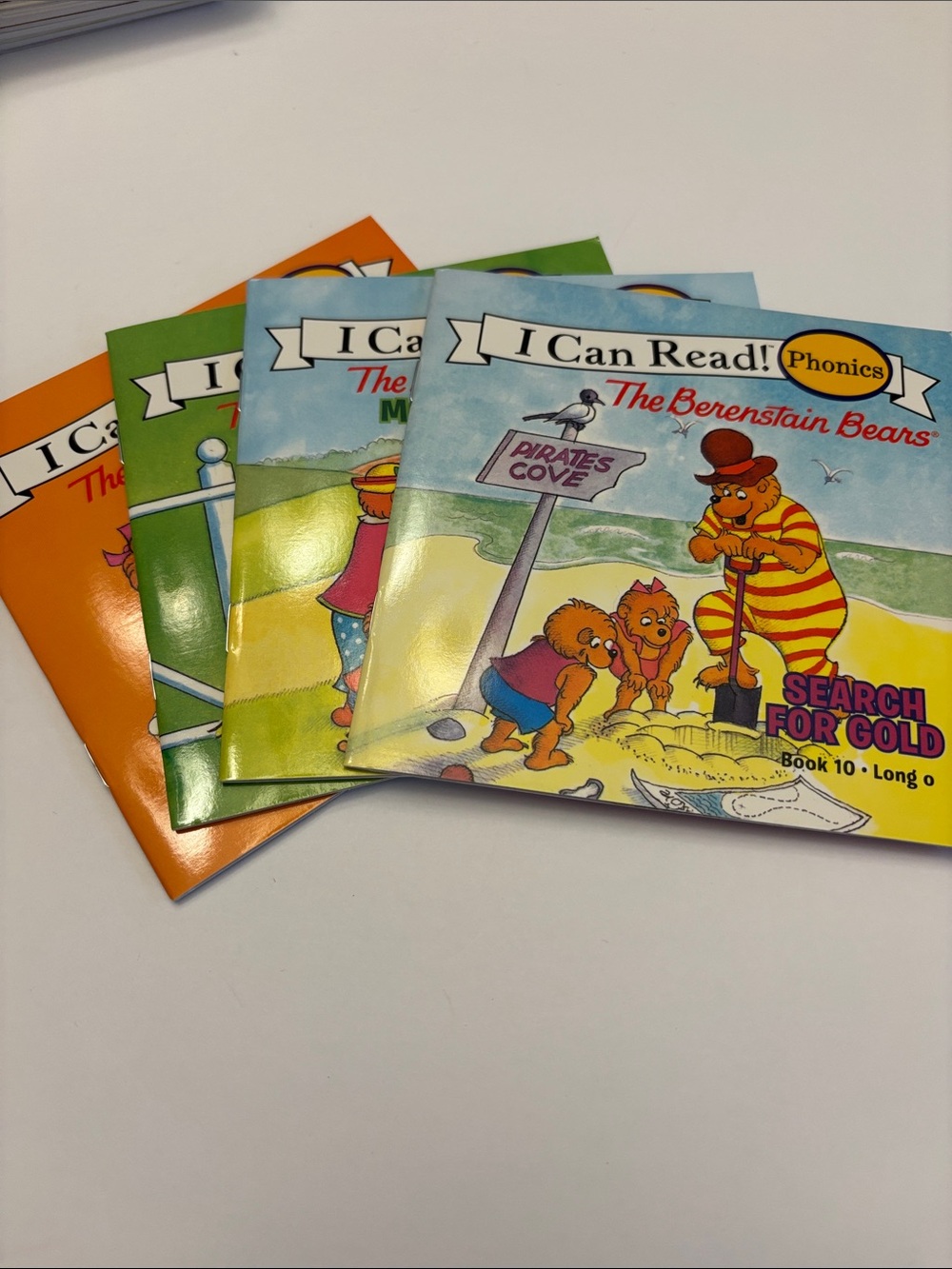 💕5/25💕The Berenstain Bears Children’s Book Set of 4